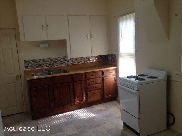 Building Photo - 1 br, 1 bath House - 303 Allison
