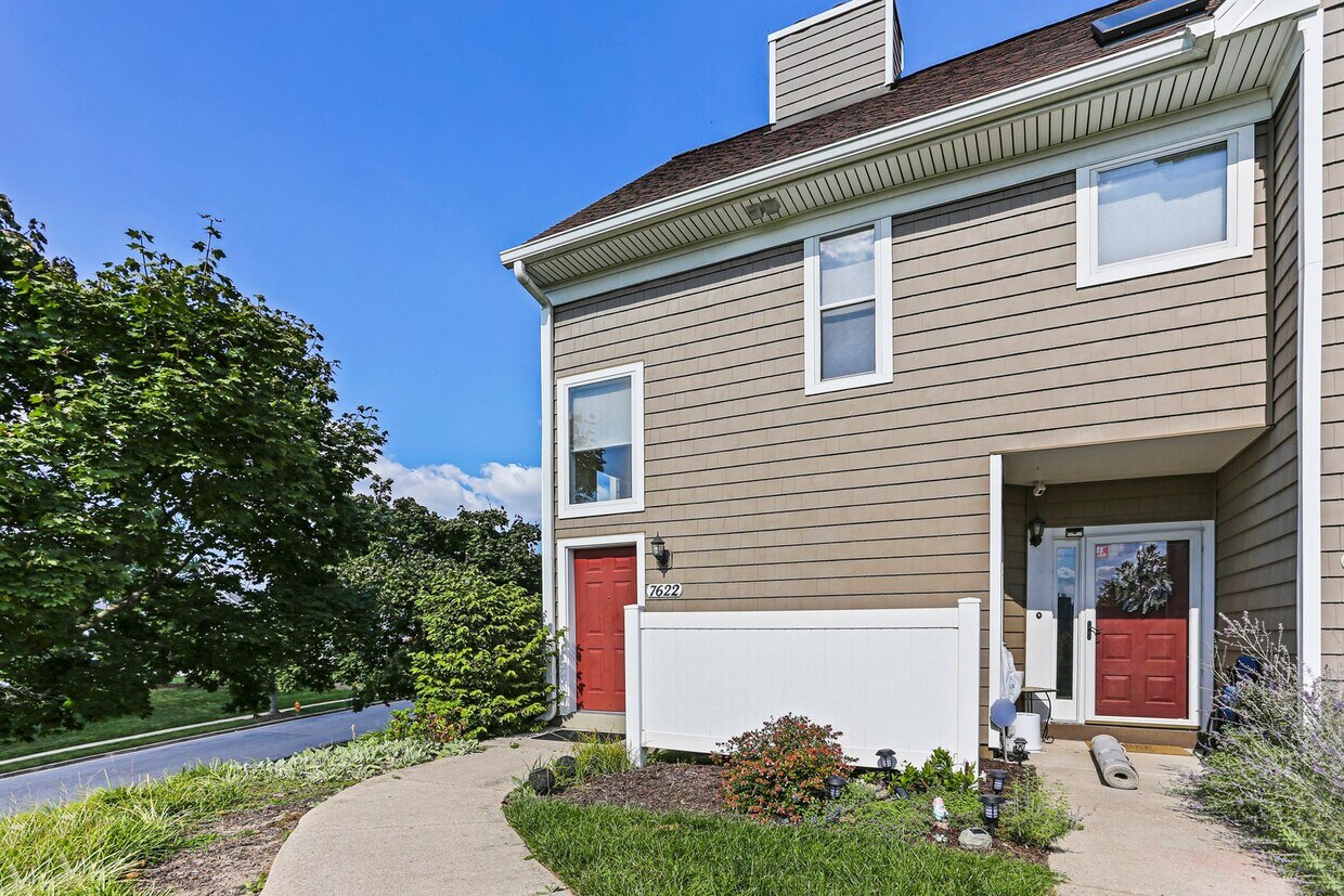 Primary Photo - Condo with loft form Rent in Ellicott City...