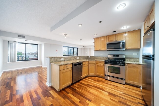 Building Photo - 759 2nd St
