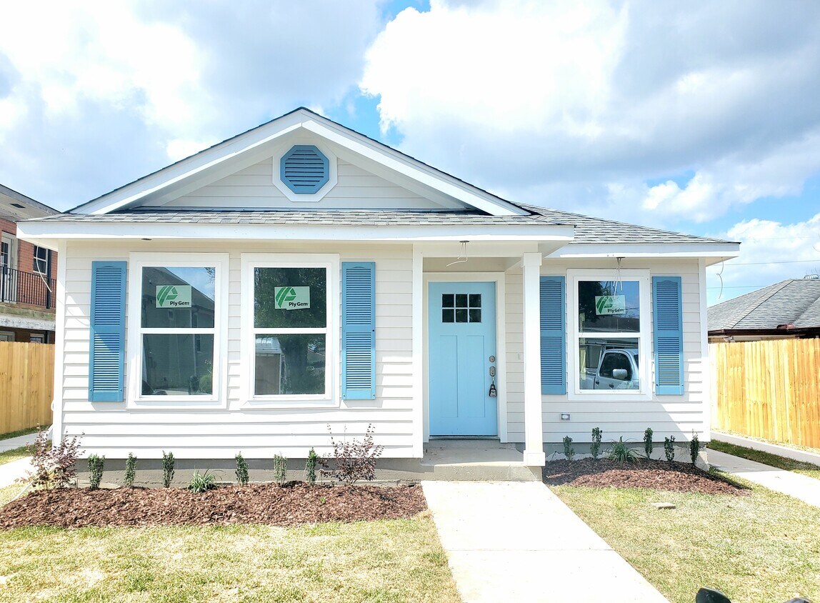 3424 Jackson Blvd, Chalmette, LA 70043 Townhome Rentals in Chalmette LA