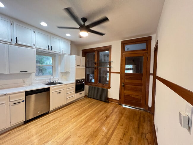 Building Photo - 5053 W Berenice Ave