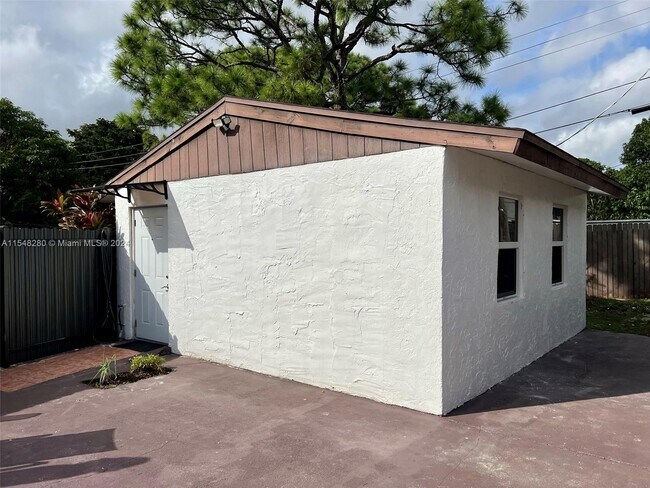 Building Photo - 1715 NW 180th Terrace