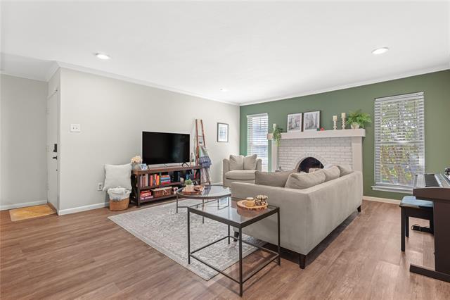 Building Photo - 7731 Meadow Park Dr