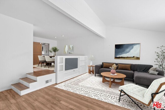 Foto del edificio - 17114 Palisades Cir