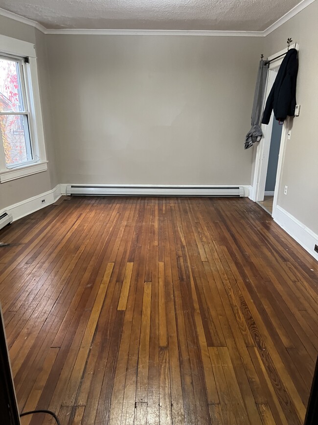 Original wood floors - 715 Alder St