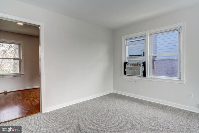 Foto del edificio - 2601 Washington Blvd