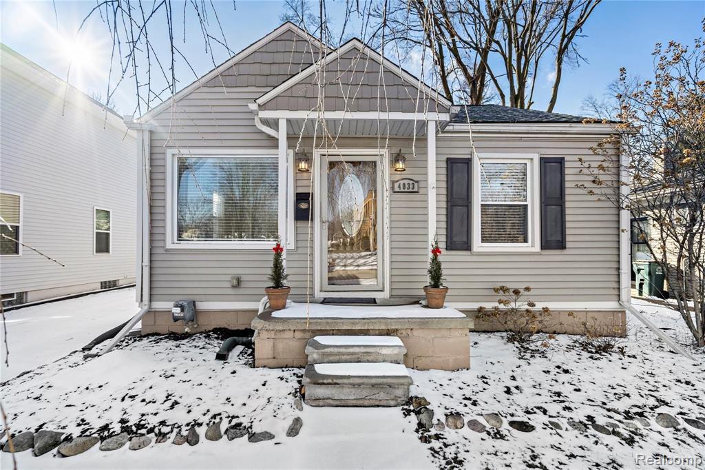 Primary Photo - 4033 Oakshire Ave