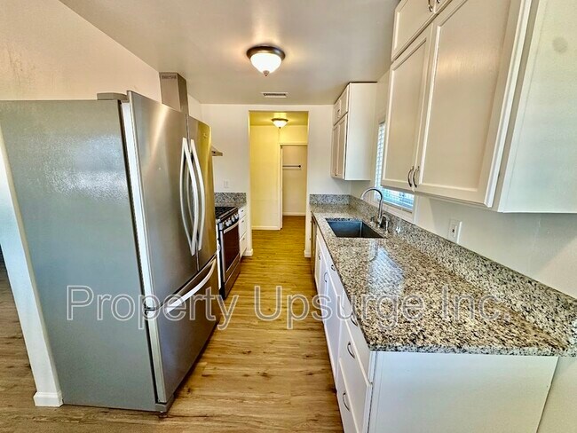 Foto del edificio - 1516 Yale Ct