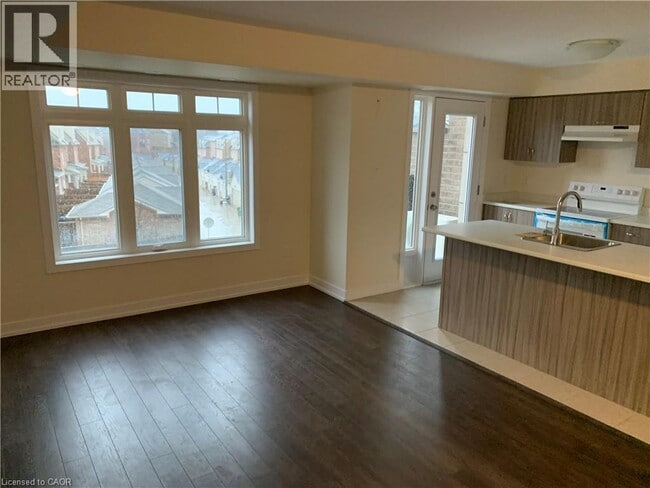 Building Photo - 60 Parrotta Dr