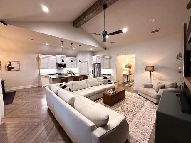 Foto del edificio - 6418 Stadium Dr