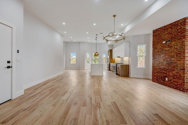 Building Photo - 45 Booraem Ave