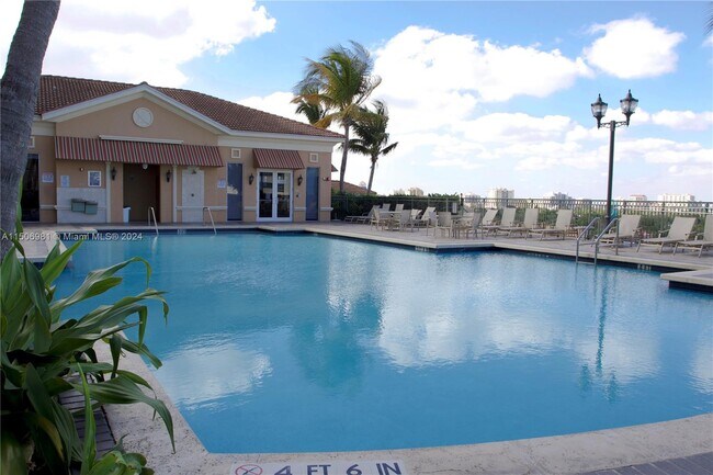 Foto del edificio - 3232 Coral Wy
