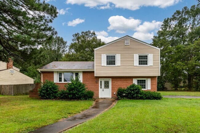 Foto del edificio - Charming Glen Allen Gem: 3-Bedroom Retreat...