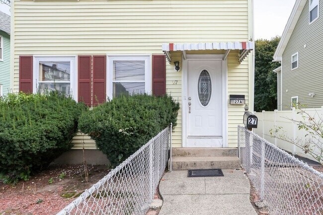 Foto del edificio - 27 Waverley Ave