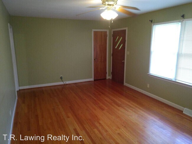 Building Photo - 3 br, 2 bath House - 828 E Main Street
