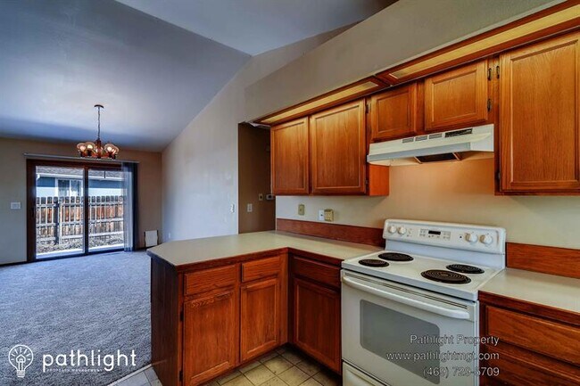 Building Photo - 11 Orchid Ct
