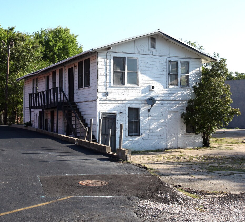 Foto del edificio - 632-636 W Grand Ave