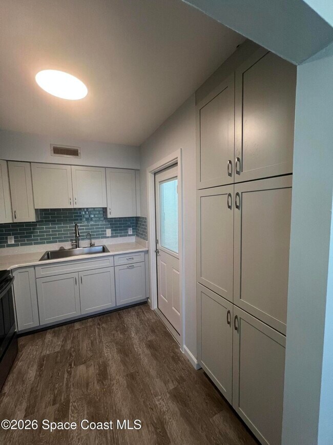 Foto del edificio - 8401 N Atlantic Ave