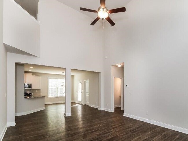 Building Photo - 103 Edgeview Court