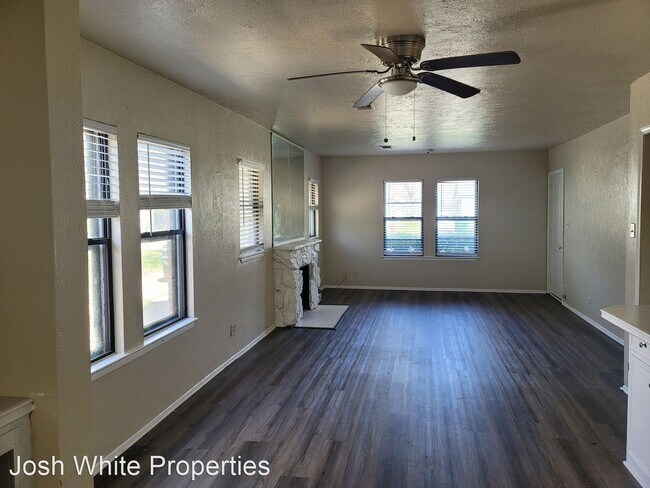 Foto del edificio - 2 br, 1 bath House - 1404 E. Tennie