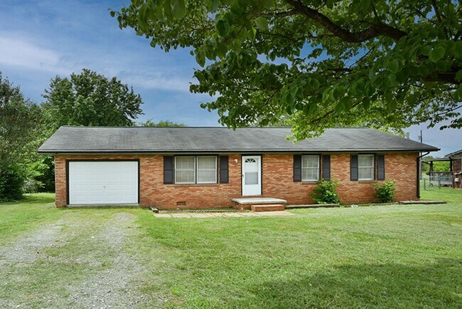 Foto del edificio - Country ranch 3 bedroom