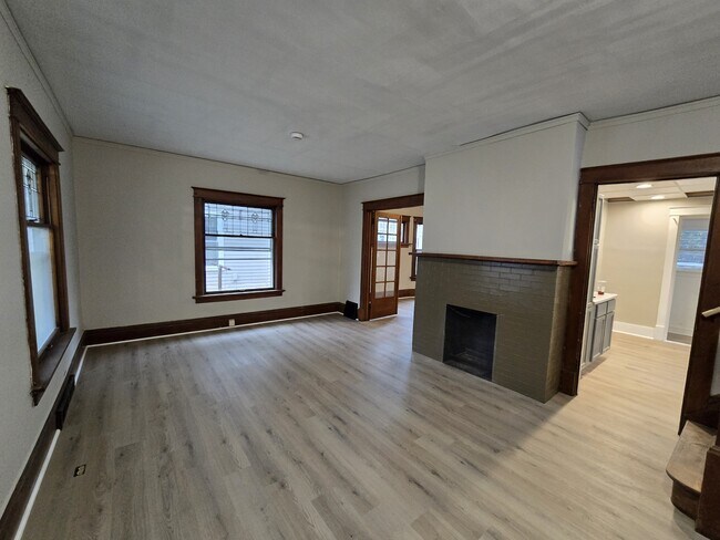 Foto del edificio - 349 17th St SE