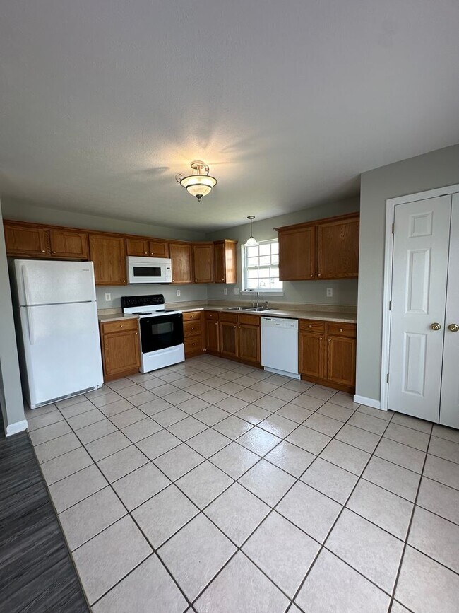 Foto del edificio - 3 Bedroom House in West Lafayette