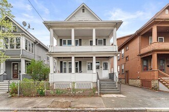 Building Photo - 13-15 Carney St