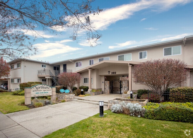 Building Photo - Northlake Ambassador Apartments