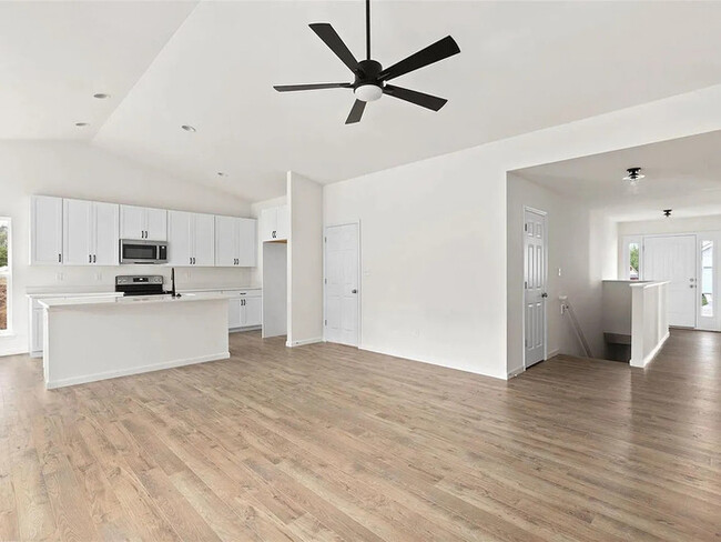 Building Photo - 3BR, 2BA ranch-style home that is ready NOW!