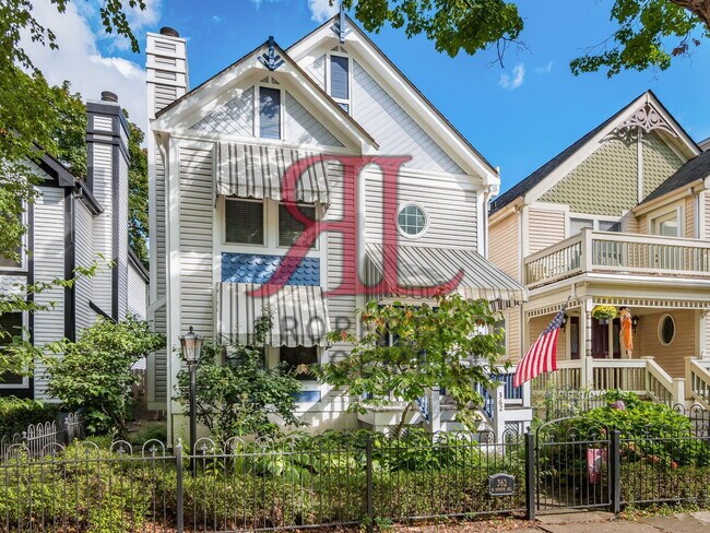 Foto del edificio - 362 W 4th Ave