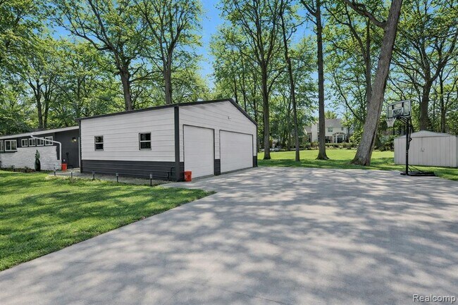 Foto del edificio - 2566 Harrington Rd