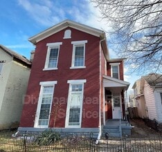 Building Photo - 48 Boltin St