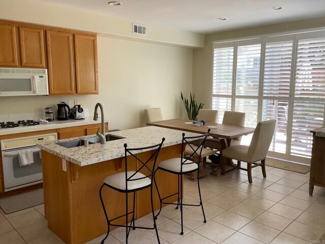 Building Photo - 6410 Kinglet Way