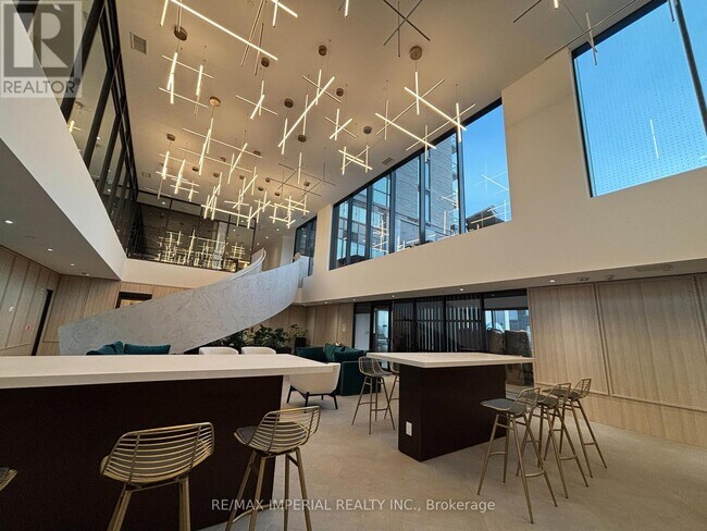 Photo du bâtiment - 3071 Trafalgar Rd