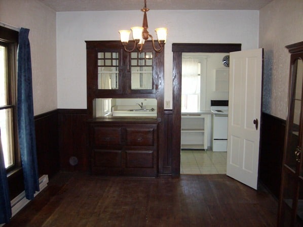 Building Photo - Hardwood Floors~ Large, Covered Front Porch
