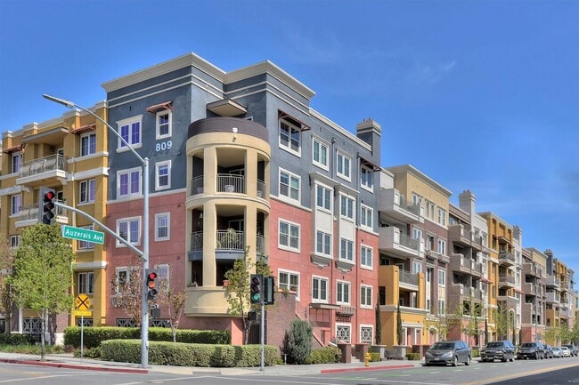 Building Photo - 809 Auzerais Ave