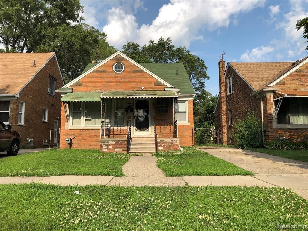 Primary Photo - 20742 Cyman Ave