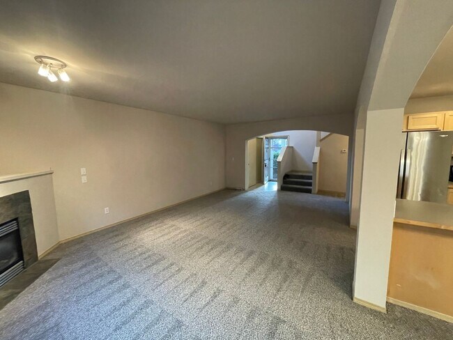 Building Photo - Perfect Home In a Perfect Location!