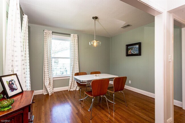 Building Photo - 3 br, 2 bath House - 1308 Payne Ave