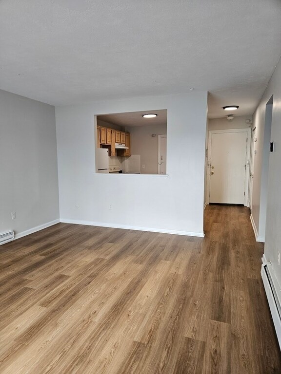 Foto del edificio - 700 Cummins Hwy