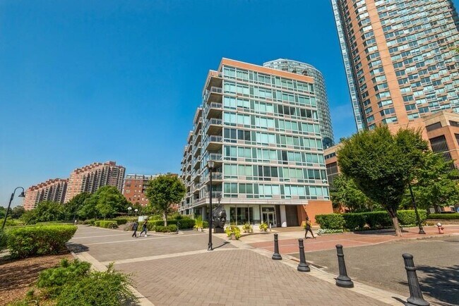 Foto del edificio - 25 Hudson St