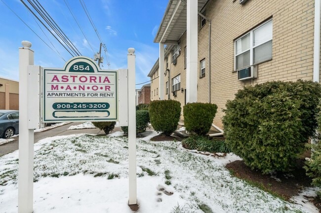 Interior Photo - Astoria Manor
