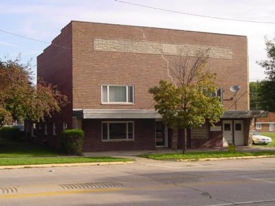 Foto del edificio - 140 E Mazon Ave