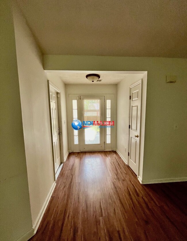 Building Photo - Spacious ranch in the DISCOVERY cluster in...