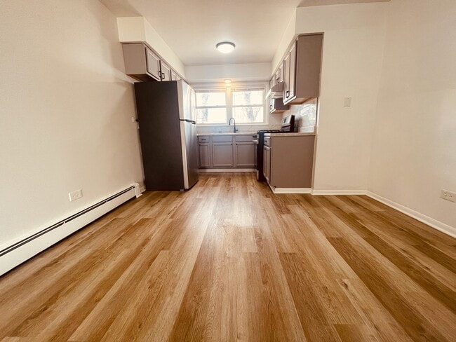 Foto del edificio - 8921 S Cottage Grove Ave