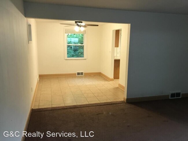 Building Photo - 3 br, 1 bath House - 828 Killarney Drive