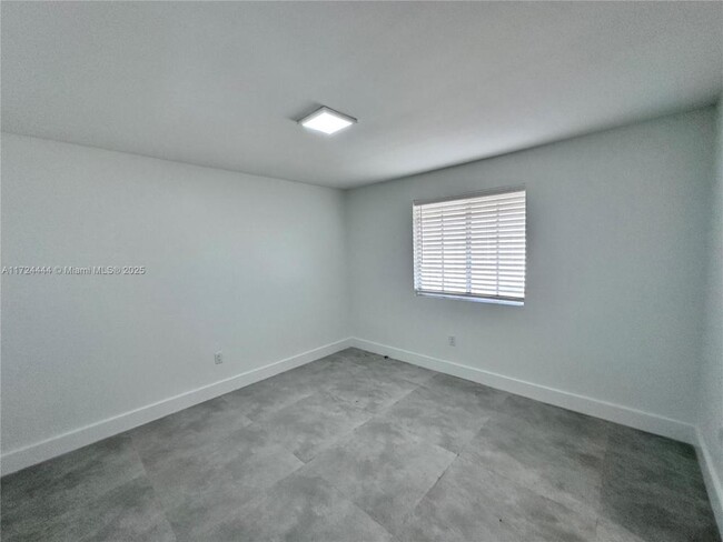 Foto del edificio - 2 bedroom in North Miami FL 33161