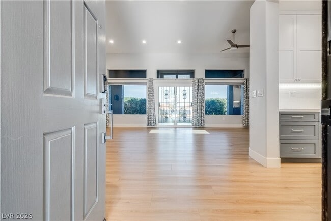 Building Photo - 2508 Sandilands Dr