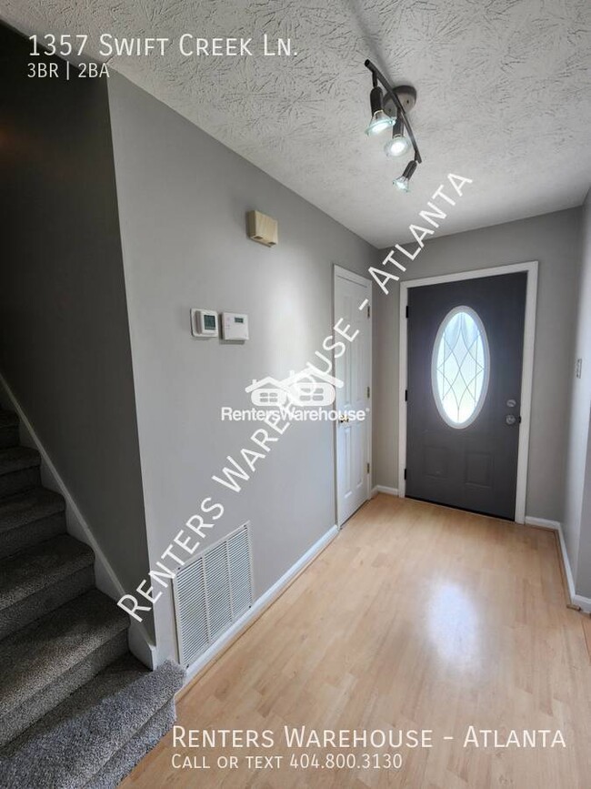 Building Photo - Discover comfort and convenience in your n...